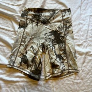 Balance athletica biker shorts